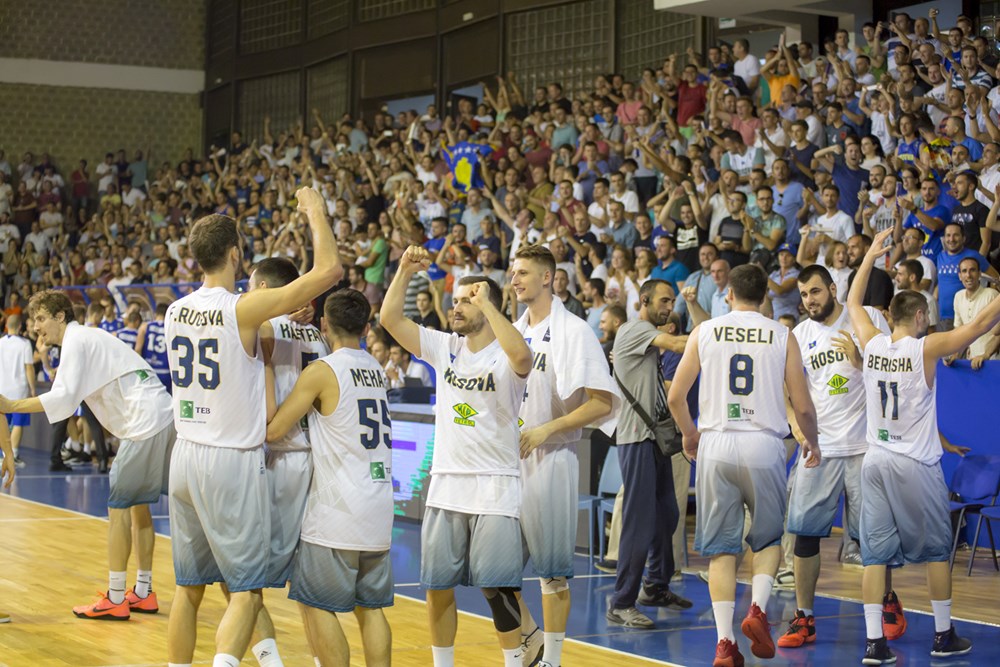 8 vjet nga pranimi në FIBA